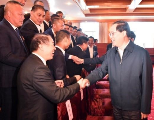 1533258683847573CUaO.jpg 1.jpg