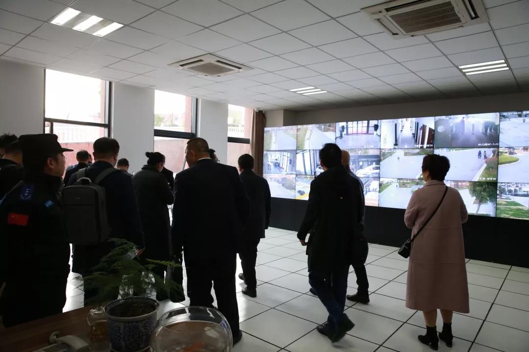 15528716255299947b0n.jpg 3.jpg